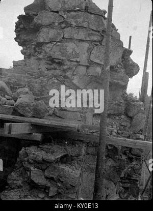 La vieille église de Hjälmseryd en Suède est une église médiévale remarquable pour son importance historique et architecturale, contribuant au patrimoine religieux du pays Banque D'Images