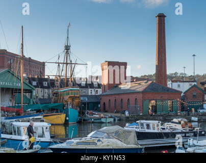 Bristol's Underfall Yard à l'extrémité ouest du port flottant Banque D'Images