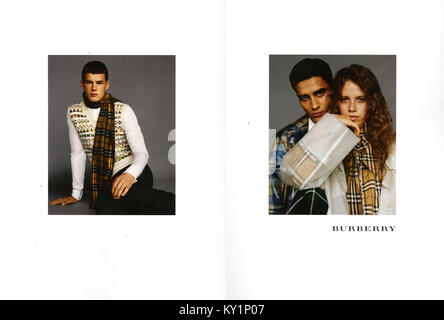 2010s UK Magazine Burberry Annonce Banque D'Images