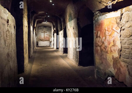 Naples. L'Italie. Catacombes de San Gaudioso. (Catacombes de Saint Gaudiosus), un site funéraire paléochrétien (4e-5e siècle). Banque D'Images