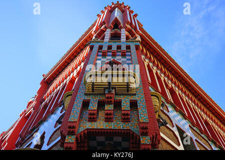 Vue de la Casa Vicens Museum, situé dans une maison historique conçu par l'architecte Antoni Gaudi à Barcelone, Catalogne. Banque D'Images