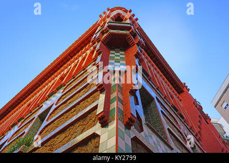 Vue de la Casa Vicens Museum, situé dans une maison historique conçu par l'architecte Antoni Gaudi à Barcelone, Catalogne. Banque D'Images