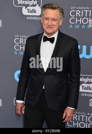 Santa Monica, Californie, USA. Jan 11, 2018. Bill Pullman 246 assiste à la 23e Le Critics' Choice Awards au Barker Hangar le 11 janvier 2018 à Santa Monica, Californie Crédit : Tsuni/USA/Alamy Live News Banque D'Images