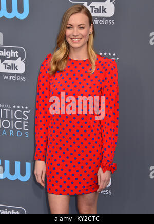 Santa Monica, Californie, USA. Jan 11, 2018. Yvonne Strahovski 349 assiste à la 23e Le Critics' Choice Awards au Barker Hangar le 11 janvier 2018 à Santa Monica, Californie Crédit : Tsuni/USA/Alamy Live News Banque D'Images