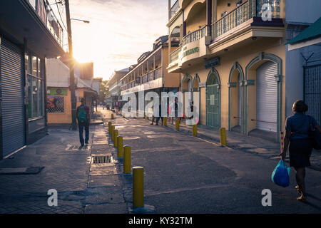 Tôt le matin, scène de rue à Victoria, Seychelles Banque D'Images