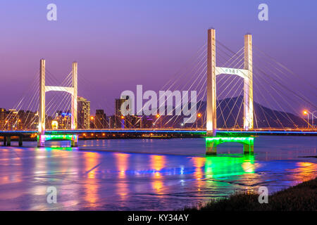 Scène de nuit de Chongyang Bridge dans la ville de Taipei Banque D'Images