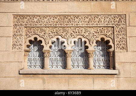 RABAT, MAROC - Mars 03, 2016 : Pattern design texture de fond de l'élément du Mausolée de Mohammed V à Rabat, Maroc. Banque D'Images