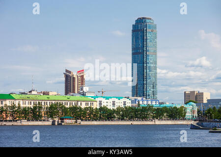 YEKATERINBURG, RUSSIE - Juillet 02, 2016 : Vysotsky est un gratte-ciel à Ekaterinbourg. C'est le deuxième plus haut bâtiment de la Russie et de l'extrême nord de la BUI Banque D'Images