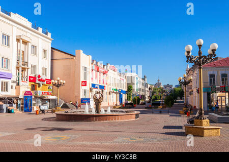 ULAN-Ude, Russie - le 14 juillet 2016 : ulitsa Lenina est une rue piétonne arbat street dans le centre-ville de Vladivostok, République de Bouriatie, en Russie. Banque D'Images