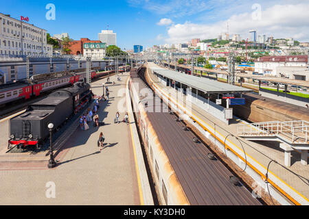 VLADIVOSTOK, Russie - le 17 juillet 2016 : Vladivostok gare dans le centre de la ville de Vladivostok, Primorsky Krai en Russie. Banque D'Images