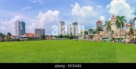 Merdaka Square dans la ville cosmopolite de Kuala Lumpur, Malaisie Banque D'Images