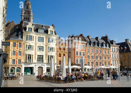 "Place du Général de Gaulle' square ou "Grand'Place" dans le centre-ville de Lille (nord de la France) : majestueux édifices de style flamand Banque D'Images