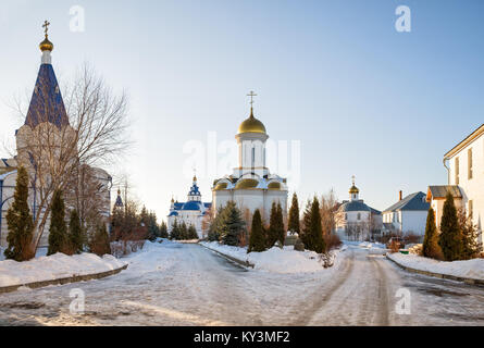 Tous les temples de Zilantov hypothèse monastère sur une journée ensoleillée d'hiver, Kazan, Russie Banque D'Images