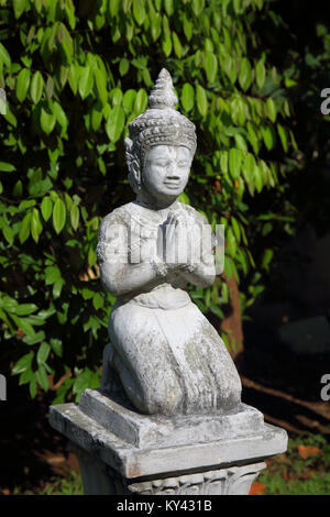 Statue au palais royal à Phnom Penh, Cambodge Banque D'Images