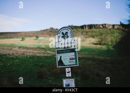 Paysages d'une marche de Hathersage à Stanage Edge dans le Peak District, Derbyshire. Banque D'Images