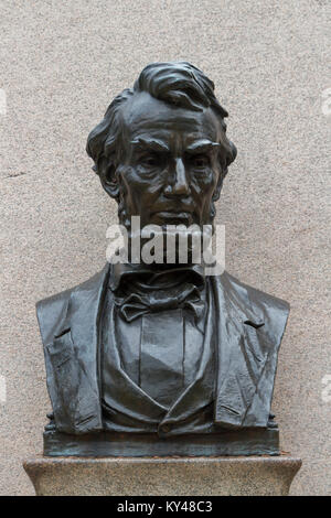 Le buste de Lincoln sur le discours de Gettysburg, Gettysburg National Memorial Cemetery (Cimetière National Des soldats), Gettysburg, Pennsylvania, United States. Banque D'Images