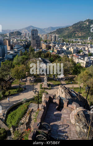 Vue du Cerro San Cristóbal de Cerro Santa Lucia, Santiago, Chili. Banque D'Images