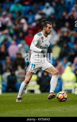 Gareth Bale (Real Madrid) contrôle la balle La Liga match entre Real Madrid vs FC Villerreal au Santiago Bernabeu à Madrid, Espagne, le 13 janvier 2018. Más Información Gtres Crédit : Comuniación sur ligne, S.L./Alamy Live News Banque D'Images