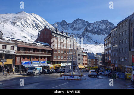 Pas de la Casa, tax free shopping, en hiver, l'Andorre, Pyrénées Banque D'Images