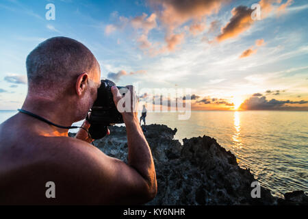 L'île de San Andrés, Colombie   vers mars 2017. Documentation photographe un beau coucher de soleil dans les Caraïbes Banque D'Images