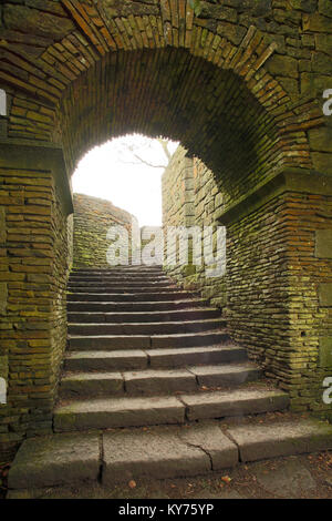 Les jardins en terrasses à Rivington, précédemment partie de la succession de Lord Leverhulme. Étapes et divers éléments architecturaux. Banque D'Images