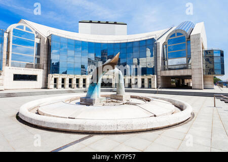 BRATISLAVA, Slovaquie - 11 MAI 2017 : Nouveau bâtiment du Théâtre national slovaque à Bratislava, Slovaquie. Théâtre national slovaque est la plus ancienne profession Slovaque Banque D'Images