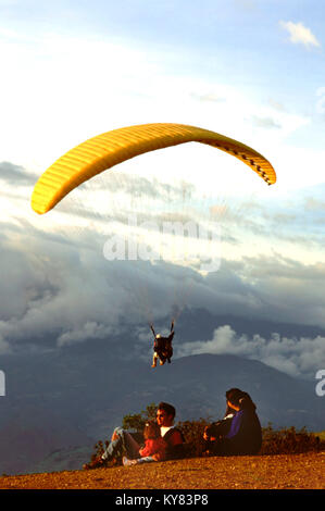 Vol parapente en Tierra Negra Merida Venezuela Banque D'Images