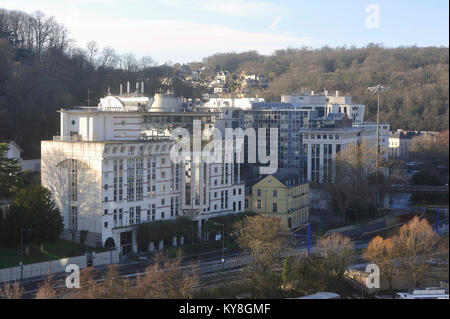 Vue générale des bâtiments dans un quartier de la ville de Meudon près de Paris Banque D'Images