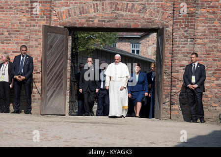 Le premier ministre je Szydło papież Franciszek w Muzeum Auschwitz-Birkenau - 28595193656 Banque D'Images