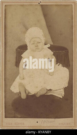Theo van Doesburg comme bébé par Wilhelm Küpper Institut néerlandais pour l'histoire de l'Art 1501 AB12096 (recto) Banque D'Images