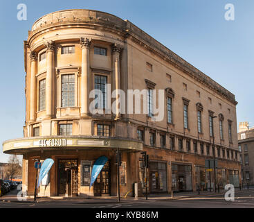 Le Forum - officiellement un cinéma art déco - St James Parade, Bath, Somerset, England, UK Banque D'Images