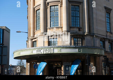 Le Forum - officiellement un cinéma art déco - St James Parade, Bath, Somerset, England, UK Banque D'Images