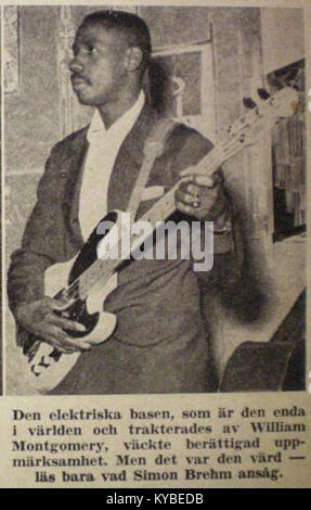 Cette photographie montre William « Monk » Montgomery se produisant en Suède en 1953, tenant une Fender Precision Bass lors d’une tournée avec l’orchestre de Lionel Hampton. Il documente un moment important dans l'histoire de la basse jazz et les tournées internationales des musiciens de jazz américains. Banque D'Images