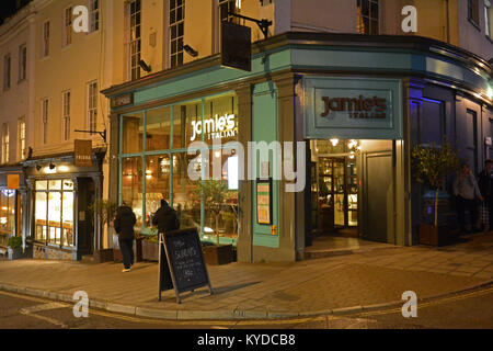 Bristol, Royaume-Uni. 14Th Jan, 2018. Une nuit coup de Jamie Oliver Restaurant italien au sommet de Park Street pour la fermeture. Crédit : Robert Timoney/Alamy Live News Banque D'Images