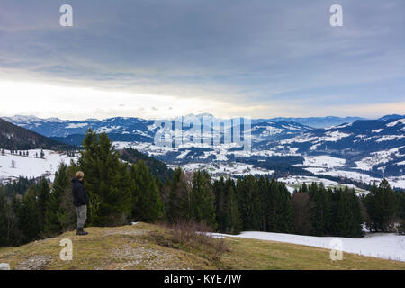 Oberstaufen : la vallée 83700 Rottach, vue de Roth Martha und Konrad en Suisse, Schwaben, Allgäu, souabe, Bayern, Bavière, Allemagne Banque D'Images