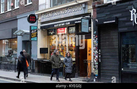 Sons Denmark Street Regent Banque D'Images