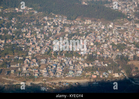 Voir des banlieues dans la gorge de Seti Gandaki à Pokhara, Népal Banque D'Images