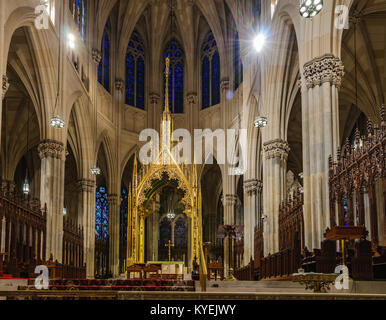 L'intérieur de l'église St. Patrick à New York City, USA Banque D'Images