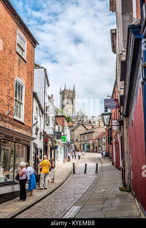 Sentier de Steep Hill qui traverse la vieille ville historique de Lincoln, Lincolnshire, Angleterre Banque D'Images