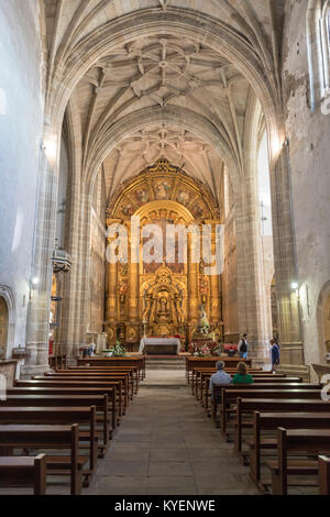 Autel de l'église de San Vicente del Pino, près de Parador de Monforte de Lemos, Galice Banque D'Images