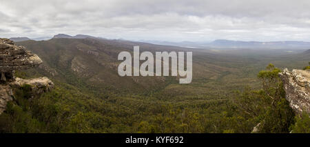 Panorama d'Reed Lookout dans le Parc National des Grampians Banque D'Images