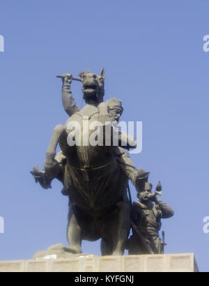 Image de la Statue de Nadir Shah l'un des principaux dirigeants de l'Empire perse, t est une statue du Shah et a son cheval et il a été succeede Banque D'Images