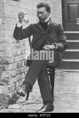 Portrait de Wojciech Świętosławski, chimiste et physicien polonais connu pour ses contributions à la thermodynamique et à la science expérimentale au début du XXe siècle. Banque D'Images