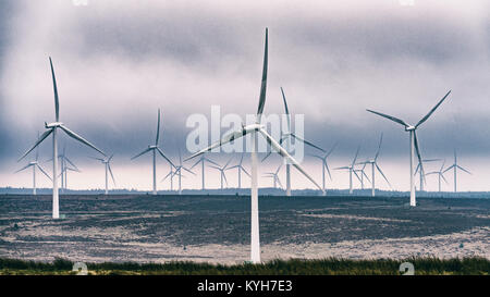 Voir des éoliennes à Whitelee d'éoliennes à East Renfrewshire exploité par Scottish Power, Ecosse, Royaume-Uni Banque D'Images