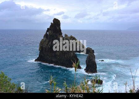 Ilheus da Ribeira da Janela, Ribeira da Janela, Porto Moniz, Madeira, Portugal Banque D'Images