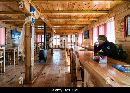 Séjour dans une maison de thé tout en randonnée sur l'Everest base Camp / trois passes Trek dans l'Himalaya, Népal Banque D'Images