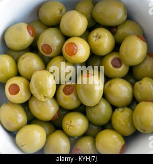 Pimento olives vertes farcies Banque D'Images