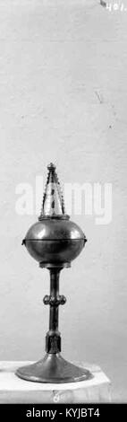 Photographie de l'église Stora Mellösa en Suède montrant l'architecture historique, le design extérieur et intérieur et les pratiques religieuses luthériennes. Banque D'Images