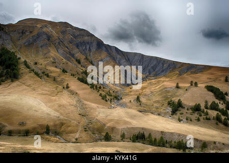 Ravin de la Pelounire à côté de la route la plus élevée en Europe au nord du col de la Bonette, Departement Alpes-de-Haute-Provence, France en Septembre Banque D'Images