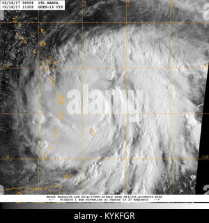 Mer des Caraïbes (sept. 18, 2017) une image satellite va de l'Ouragan Maria dans la mer des Caraïbes. La tempête est une catégorie 1 sur la Saffir Simpson à l'échelle des ouragans. Sur la piste de prévision, le centre de Maria déplacement dans les îles Sous puis sur l'extrême nord-est de la mer des Caraïbes Mardi et mercredi soir. (U.S. Photo/marine)Parution 170918-N-N0101-001 ( www.navy.mil/viewGallery.asp www.facebook.com/USNavy www.twitter.com/USNavy ) ( ) ( ) ( ) ( navylive.dodlive.mil pinterest.com ) plus.google.com ( ) Banque D'Images